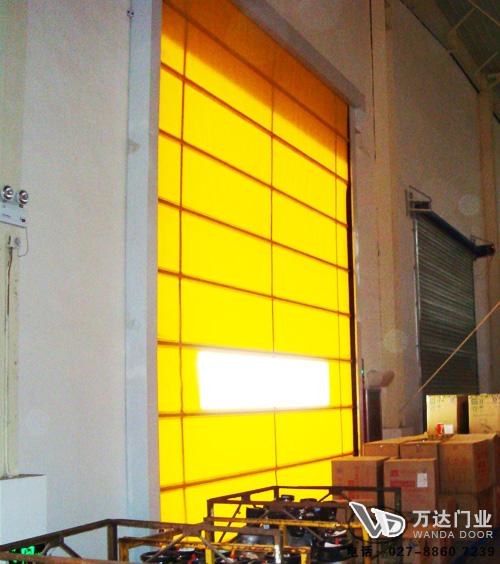 岑溪工厂堆积门